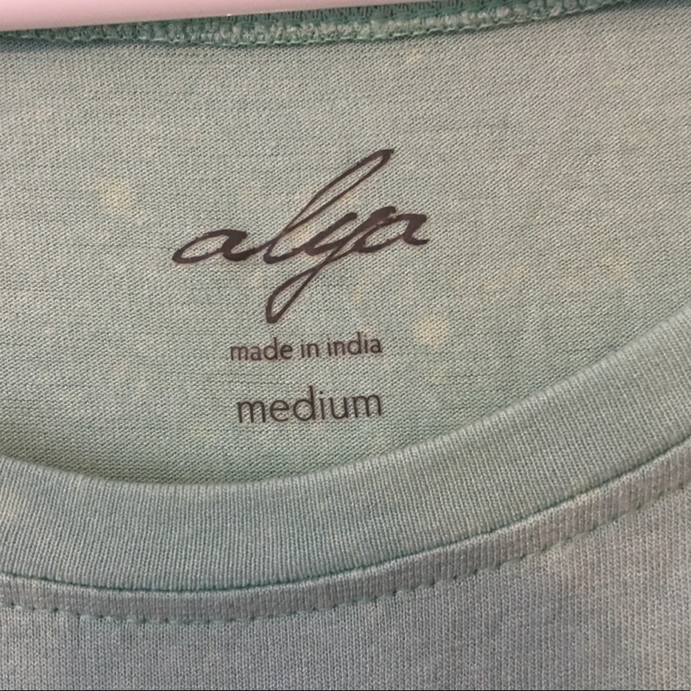 Alya Top - Picture 2 of 4